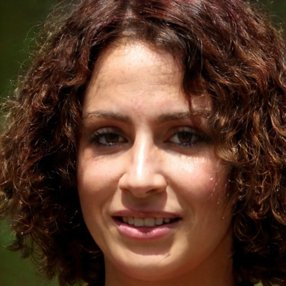 Esperanza Valdés, Directora de Estrategia Financiera